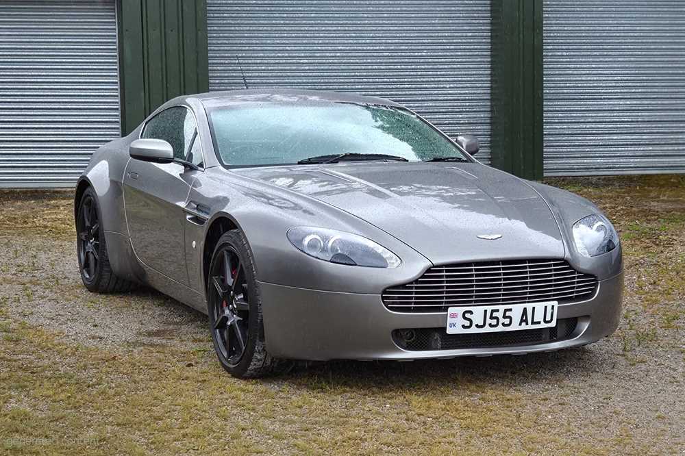 Lot 98 - 2006 Aston Martin V8 Vantage