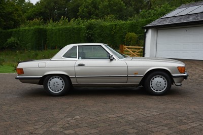 Lot 9 - 1986 Mercedes-Benz 500 SL