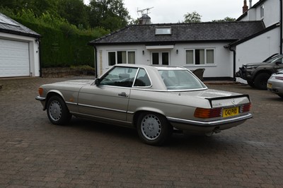 Lot 9 - 1986 Mercedes-Benz 500 SL