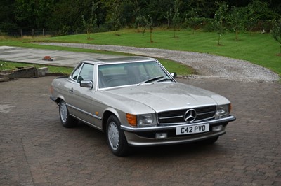 Lot 9 - 1986 Mercedes-Benz 500 SL