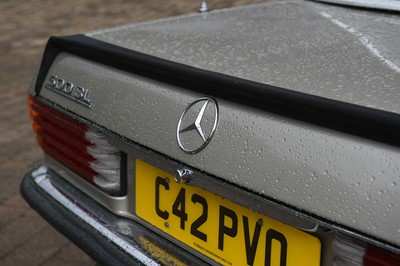 Lot 9 - 1986 Mercedes-Benz 500 SL