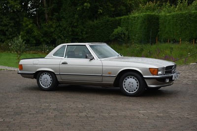 Lot 9 - 1986 Mercedes-Benz 500 SL