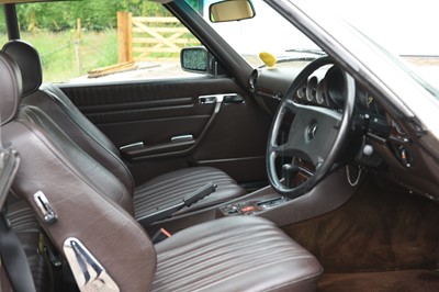 Lot 9 - 1986 Mercedes-Benz 500 SL