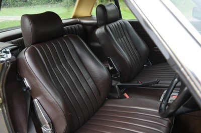 Lot 9 - 1986 Mercedes-Benz 500 SL