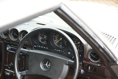 Lot 9 - 1986 Mercedes-Benz 500 SL