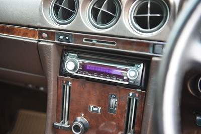 Lot 9 - 1986 Mercedes-Benz 500 SL