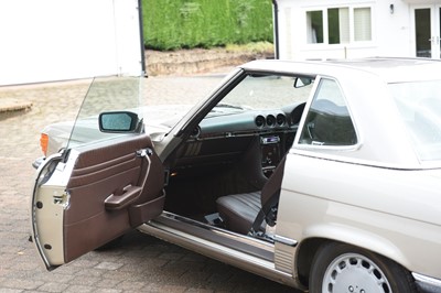 Lot 9 - 1986 Mercedes-Benz 500 SL