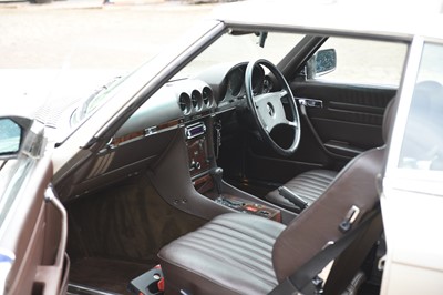 Lot 9 - 1986 Mercedes-Benz 500 SL