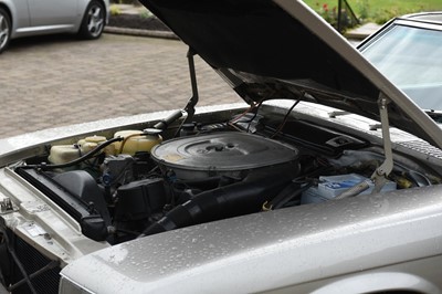 Lot 9 - 1986 Mercedes-Benz 500 SL