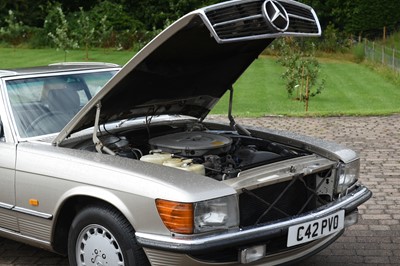 Lot 9 - 1986 Mercedes-Benz 500 SL