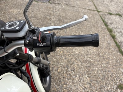 Lot 220 - 1979 Yamaha RD400 Daytona Special