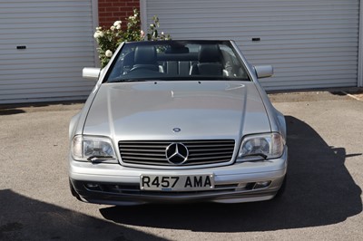 Lot 64 - 1997 Mercedes-Benz SL320
