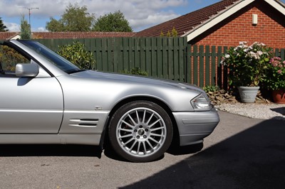 Lot 64 - 1997 Mercedes-Benz SL320