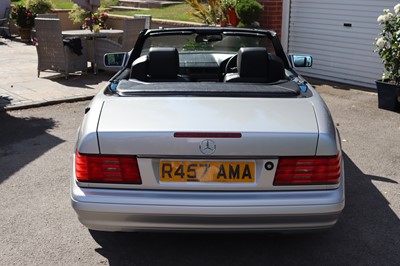 Lot 64 - 1997 Mercedes-Benz SL320