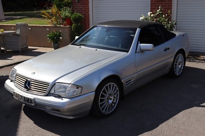 Lot 64 - 1997 Mercedes-Benz SL320