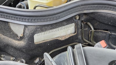 Lot 64 - 1997 Mercedes-Benz SL320