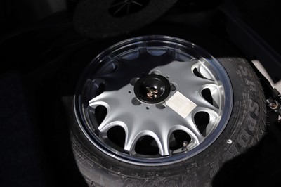 Lot 64 - 1997 Mercedes-Benz SL320