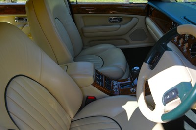 Lot 235 - 2000 Bentley Arnage Red Label