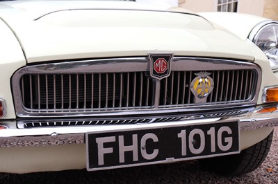 Lot 238 - 1968 MG C GT