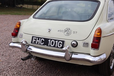 Lot 238 - 1968 MG C GT