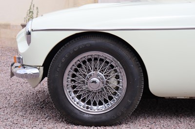 Lot 238 - 1968 MG C GT