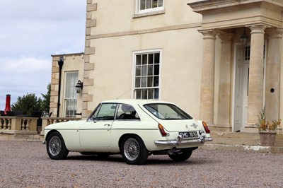 Lot 238 - 1968 MG C GT