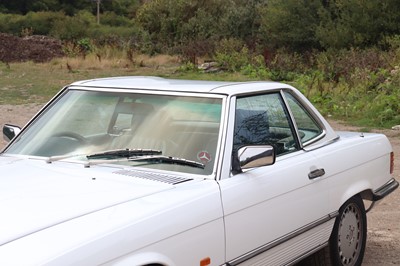 Lot 263 - 1989 Mercedes-Benz 420SL