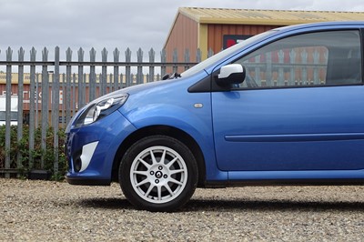 Lot 100 - 2011 Renault Twingo RS Gordini series