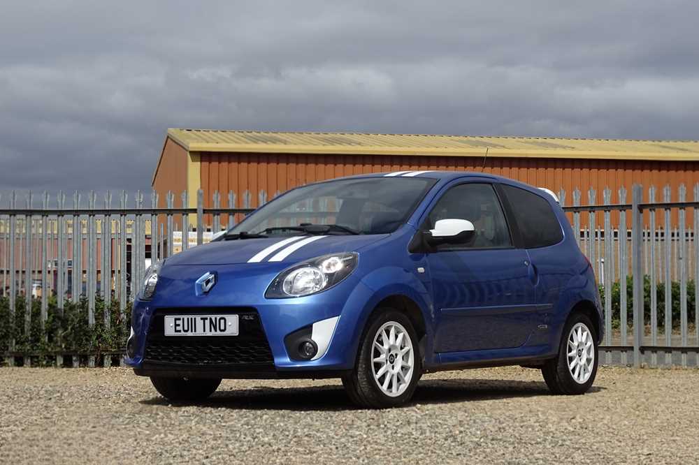 Lot 100 - 2011 Renault Twingo RS Gordini series