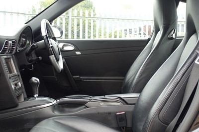 Lot 111 - 2005 Porsche 911 Carrera 4S