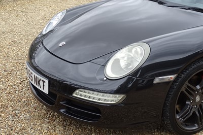 Lot 111 - 2005 Porsche 911 Carrera 4S