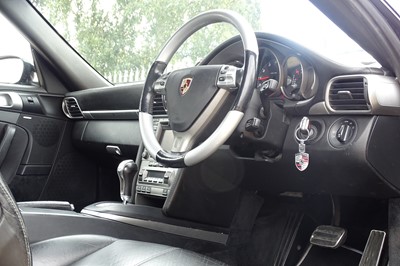 Lot 111 - 2005 Porsche 911 Carrera 4S