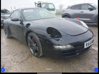 Lot 111 - 2005 Porsche 911 Carrera 4S