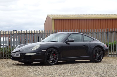 Lot 111 - 2005 Porsche 911 Carrera 4S