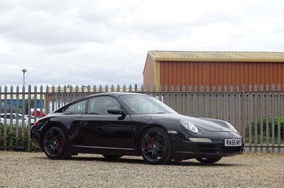 Lot 111 - 2005 Porsche 911 Carrera 4S