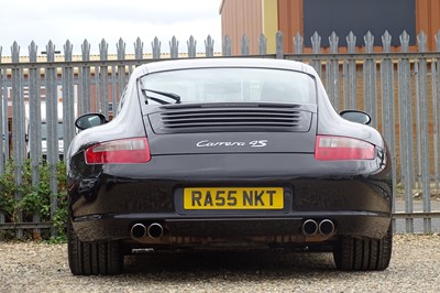 Lot 111 - 2005 Porsche 911 Carrera 4S