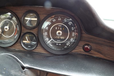 Lot 221 - 1972 Volvo P1800 ES