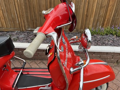 Lot 142 - 1967 Vespa SS180 Super Sport