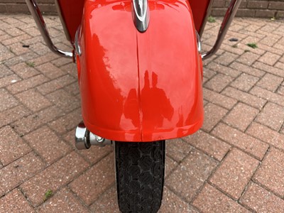 Lot 142 - 1967 Vespa SS180 Super Sport