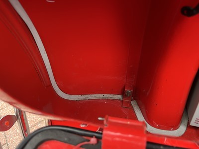 Lot 142 - 1967 Vespa SS180 Super Sport