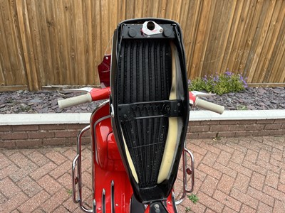 Lot 142 - 1967 Vespa SS180 Super Sport