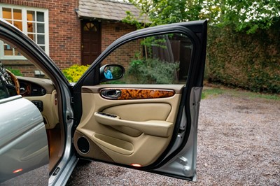 Lot 49 - 2007 Jaguar Super V8 Sovereign