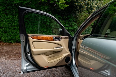 Lot 49 - 2007 Jaguar Super V8 Sovereign