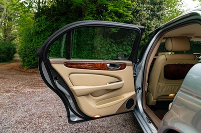 Lot 49 - 2007 Jaguar Super V8 Sovereign