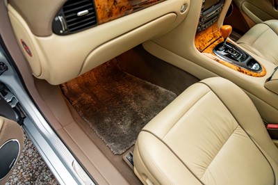 Lot 49 - 2007 Jaguar Super V8 Sovereign