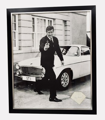 Lot 136 - Roger Moore ‘ The Saint’ Autograph Presentation