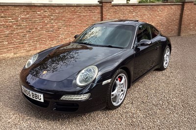 Lot 26 - 2005 Porsche 911 Carrera