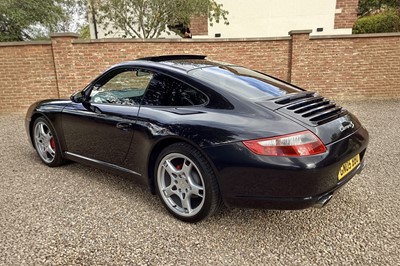 Lot 26 - 2005 Porsche 911 Carrera