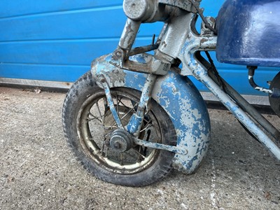 Lot 122 - 1948 Corgi Scooter