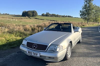 Lot 28 - 1998 Mercedes-Benz SL 320